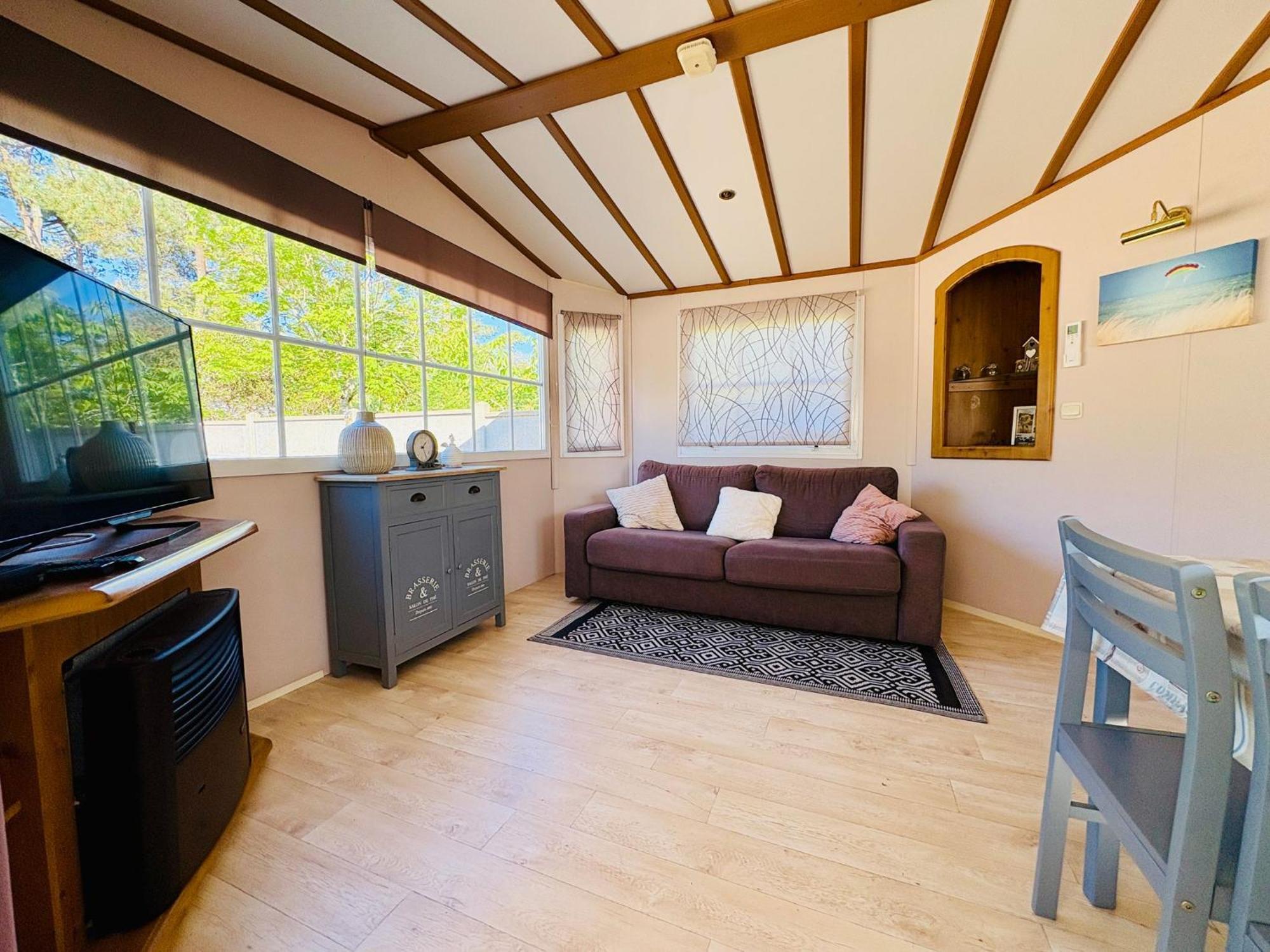 Mobil'Home Climatise Terrain Prive Proche Du Zoo De La Palmyre Les Mathes Exterior photo
